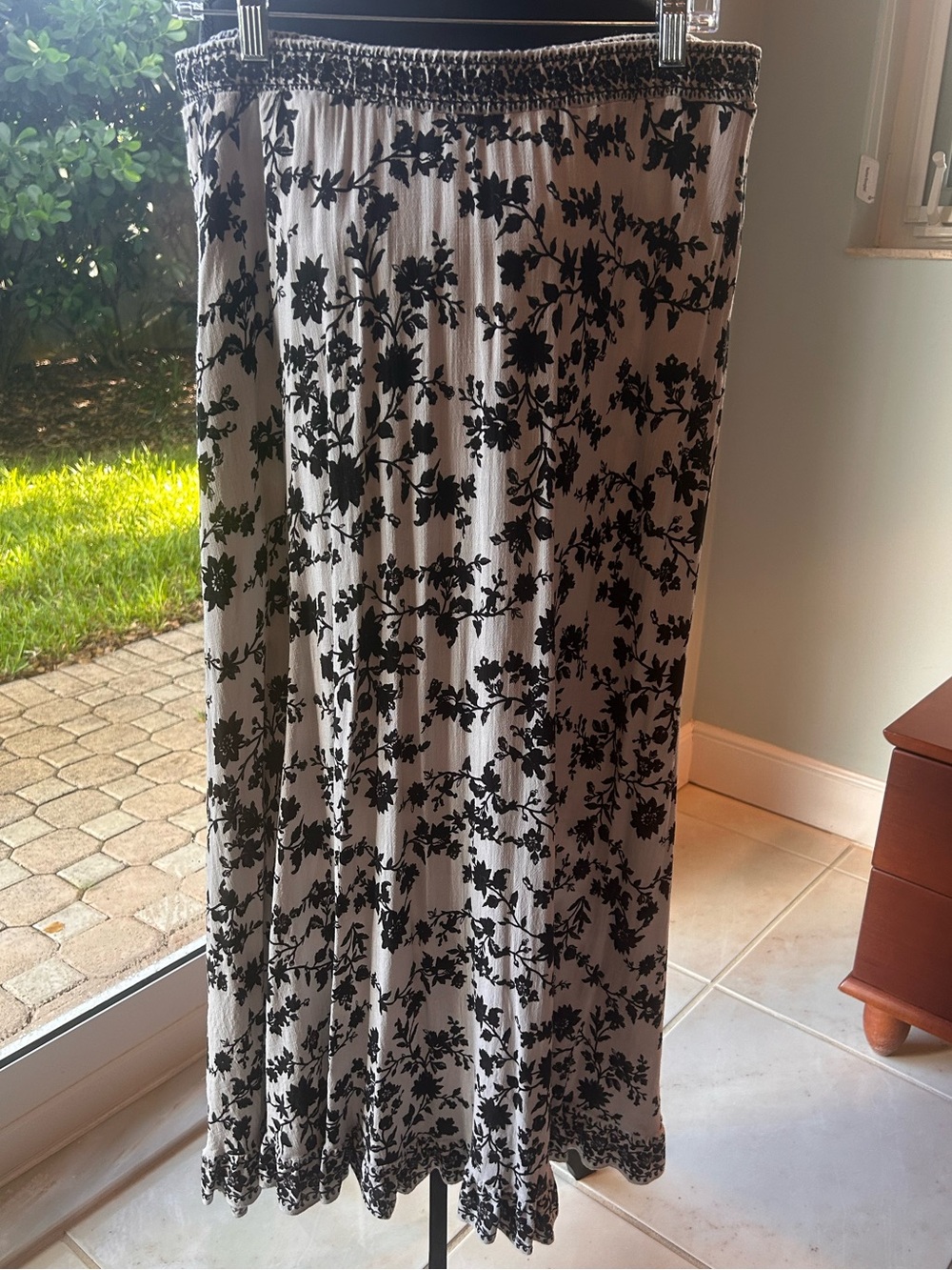 Max Studio Black & White Floral Maxi Skirt with Smocked Waist